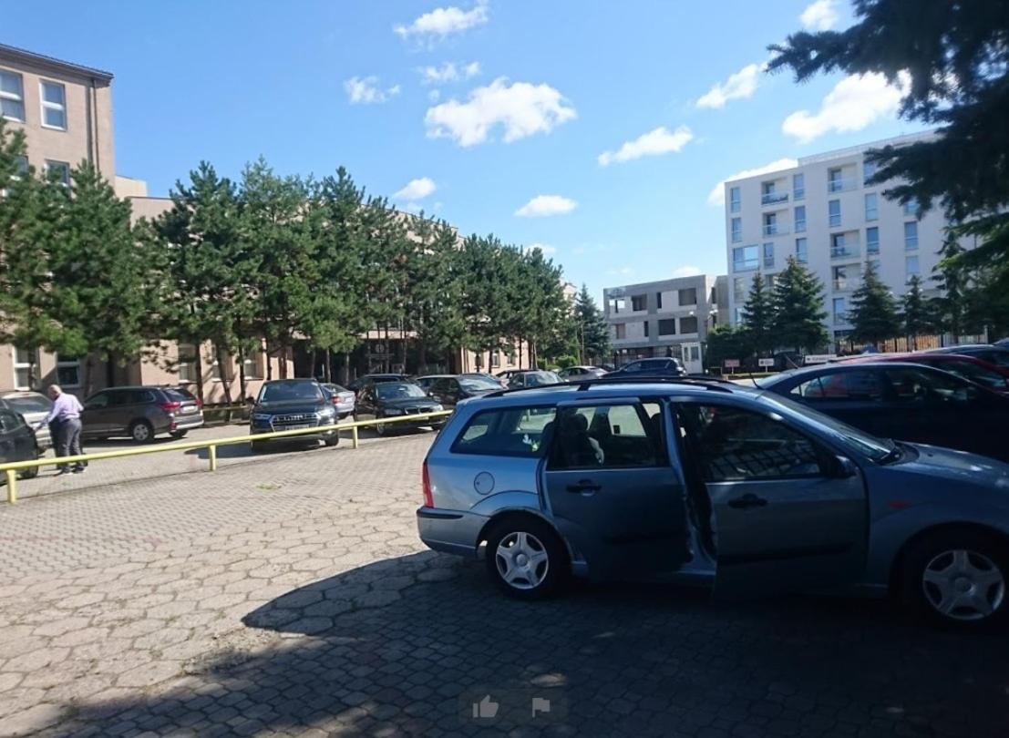 Baza Hotelowa Bobrowiecka 9 وارسو المظهر الخارجي الصورة