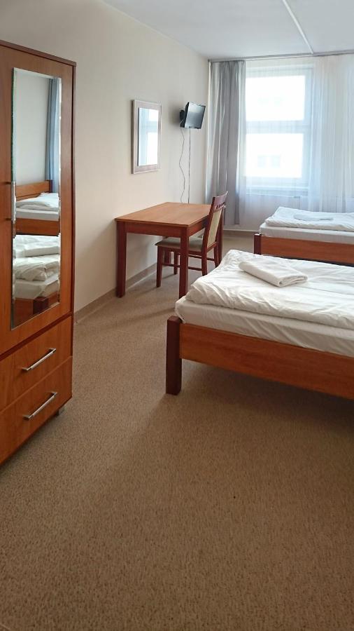 Baza Hotelowa Bobrowiecka 9 وارسو المظهر الخارجي الصورة